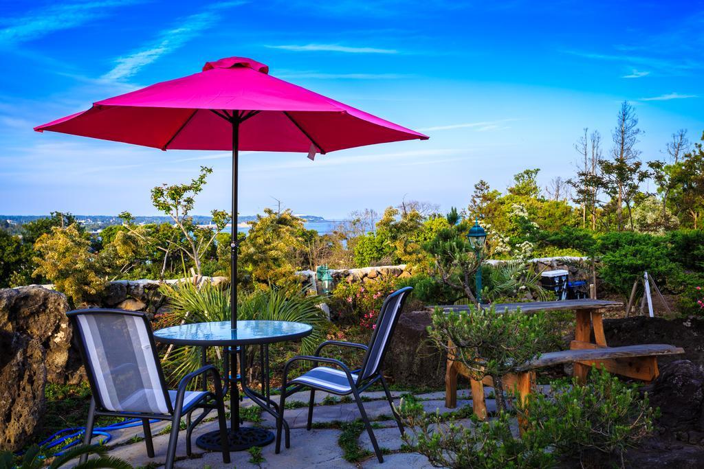 Gloryhill Pension Seogwipo Bagian luar foto